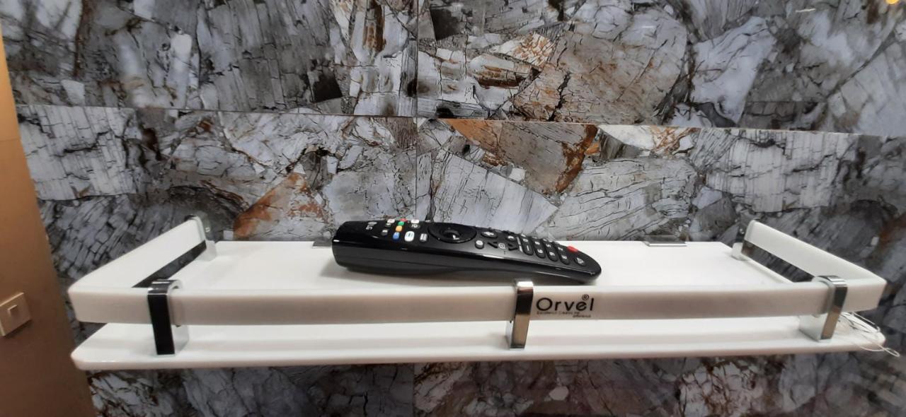 Aggarwal Luxury Room With Private Kitchen Washroom And Balcony Along With Fridge, Ac, Android Tv, Wifi In Main Lajpat Nagar Neu-Delhi Exterior foto